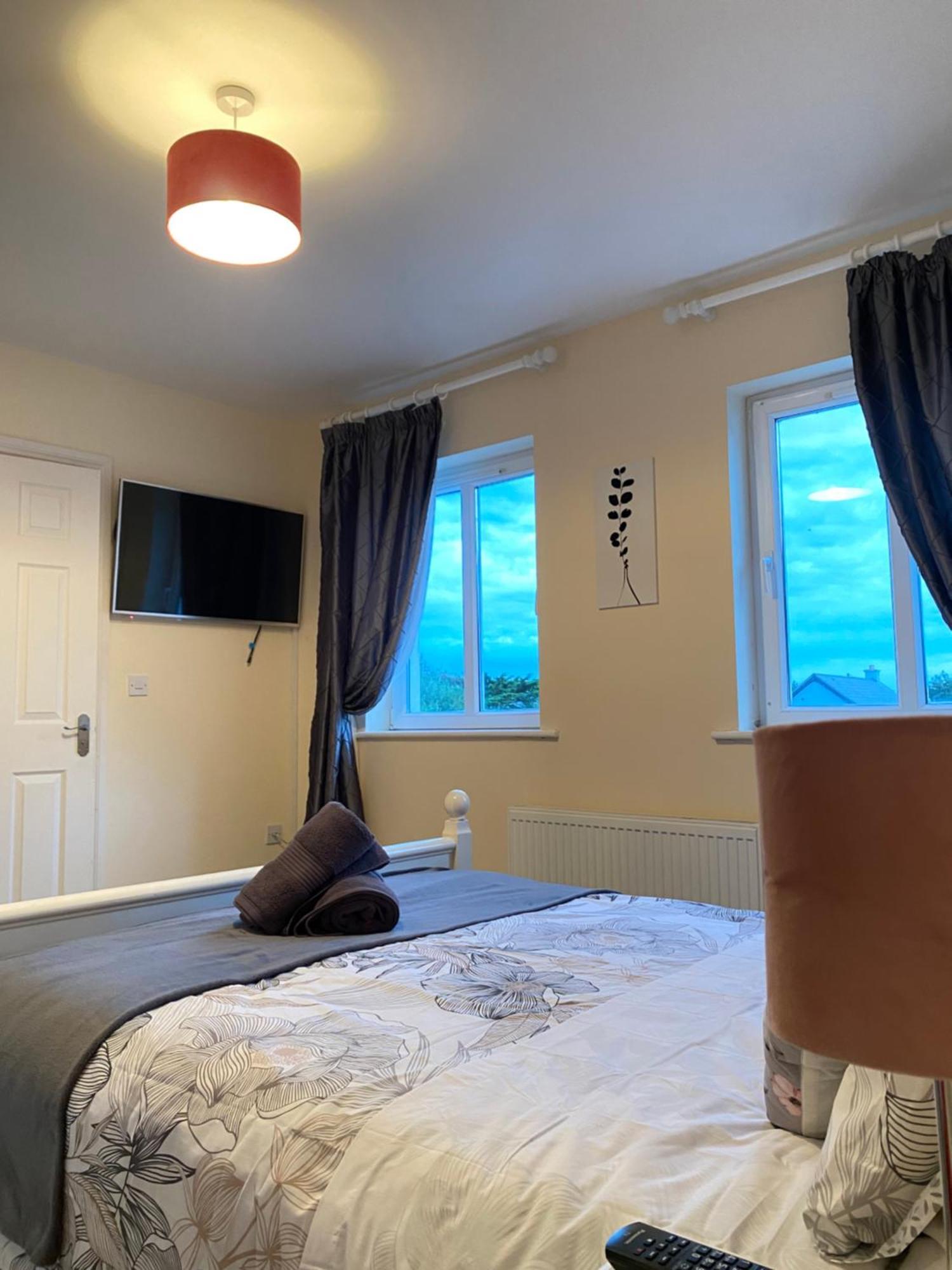 Valentia Skellig Rooms Knights Town Room photo